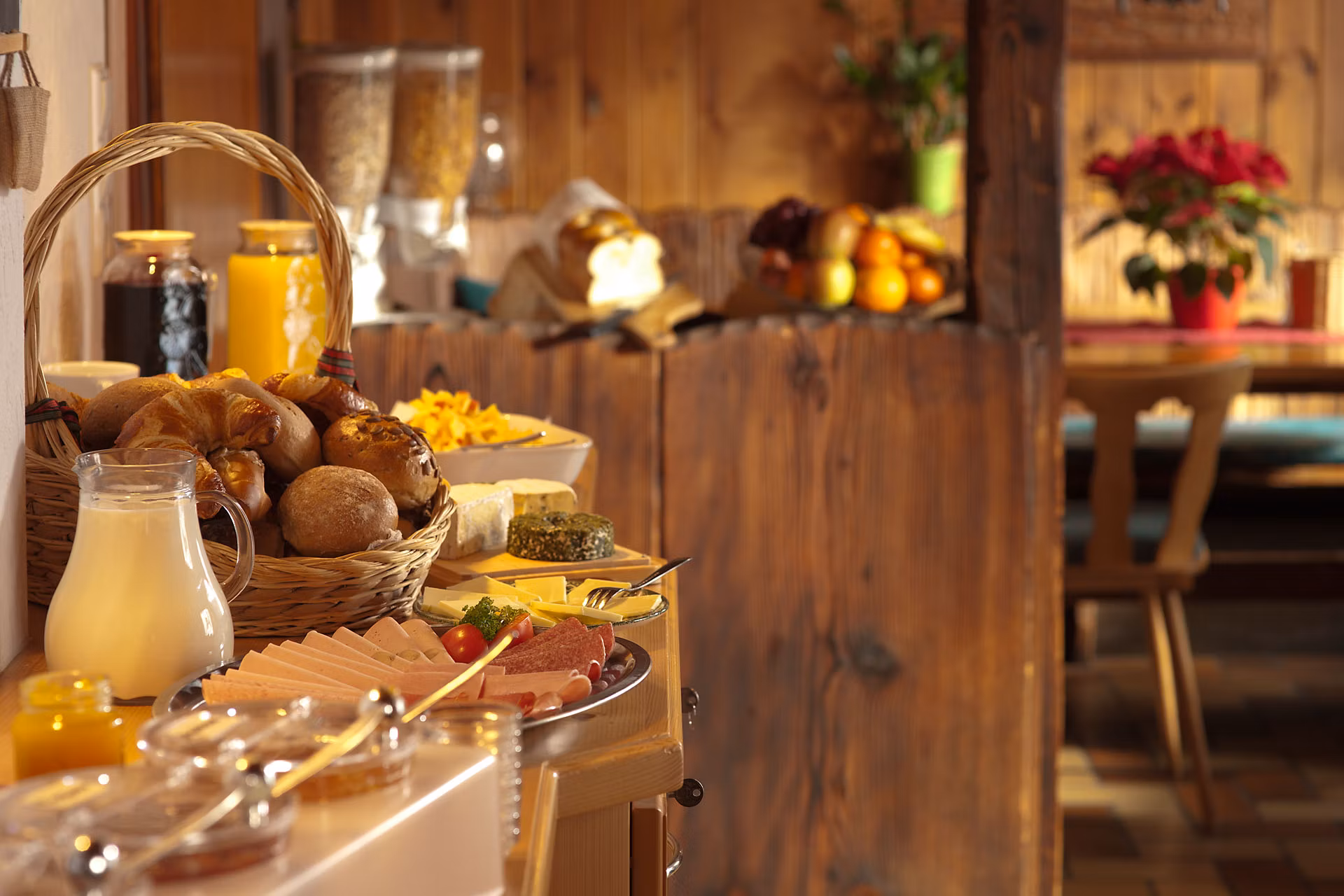 The Allure of Themed Cafés: A Journey Beyond Coffee